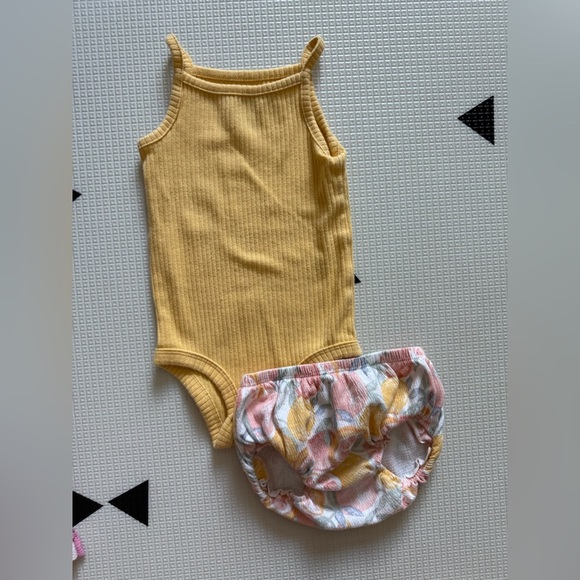 Carter’s|Baby girl summer outfit,mustard Yellow sleeveless Bodysuit & florals• - Picture 3 of 5